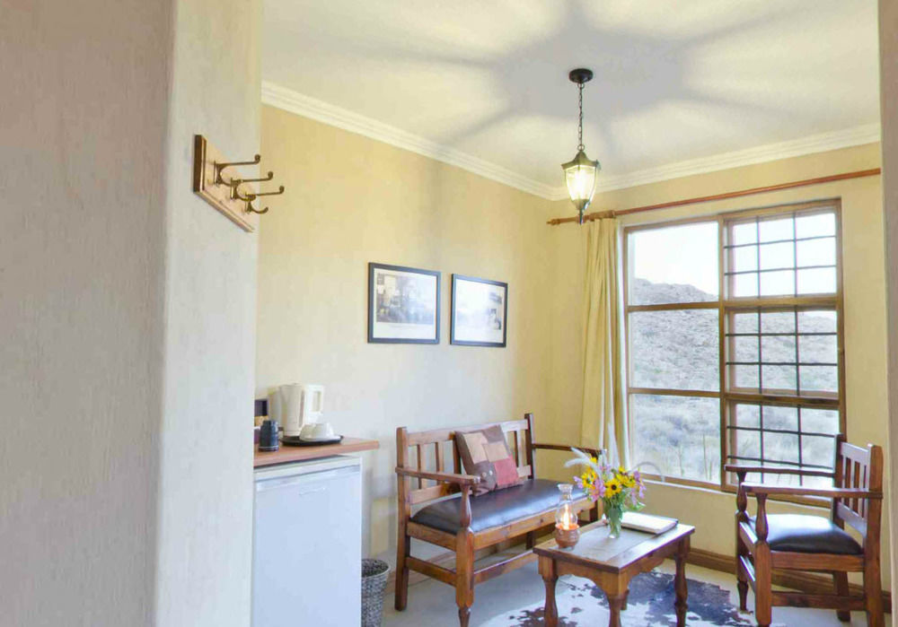 Klein-Aus Vista Desert Horse Inn المظهر الخارجي الصورة